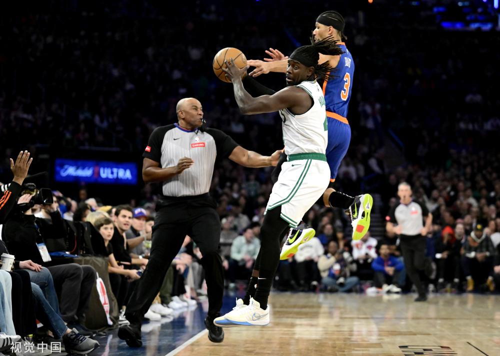 轮的表现并 轮的表现并